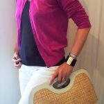 ホワイトデニムのコーデ カラフルニットに合わせる休日の服