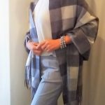 ATLUCKWATCHのカシミアストールのコーデ